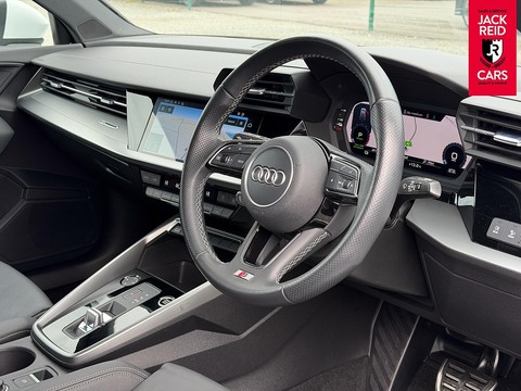 1.4 TFSIe 40 S line Sportback 5dr Petrol Plug-in Hybrid S Tronic Euro 6 (s/s) 13kWh (204 ps)