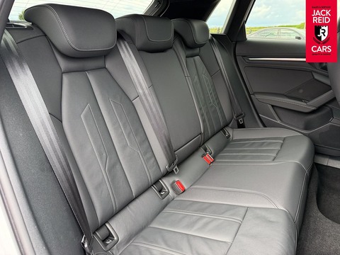 1.4 TFSIe 40 S line Sportback 5dr Petrol Plug-in Hybrid S Tronic Euro 6 (s/s) 13kWh (204 ps)