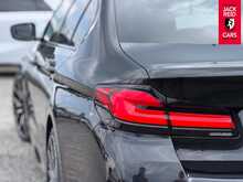 BMW 5 Series 520d MHT M Sport 2.0 520d MHT M Sport Saloon 4dr Diesel Hybrid Steptronic Euro 6 (s/s) (190 ps) 