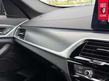 BMW 5 Series 520d MHT M Sport 2.0 520d MHT M Sport Saloon 4dr Diesel Hybrid Steptronic Euro 6 (s/s) (190 ps) 