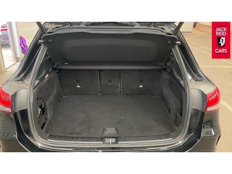 2.0 GLA220d AMG Line (Executive) SUV 5dr Diesel 8G-DCT 4MATIC Euro 6 (s/s) (190 ps)