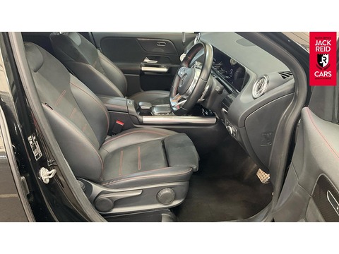 2.0 GLA220d AMG Line (Executive) SUV 5dr Diesel 8G-DCT 4MATIC Euro 6 (s/s) (190 ps)