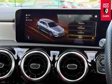 Mercedes-Benz A Class A35 AMG 2.0 A35 AMG (Executive) Hatchback 5dr Petrol SpdS DCT 4MATIC Euro 6 (s/s) (306 ps) 