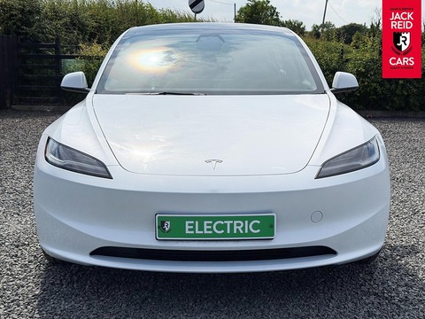 Saloon 4dr Electric Auto RWD (208 ps)