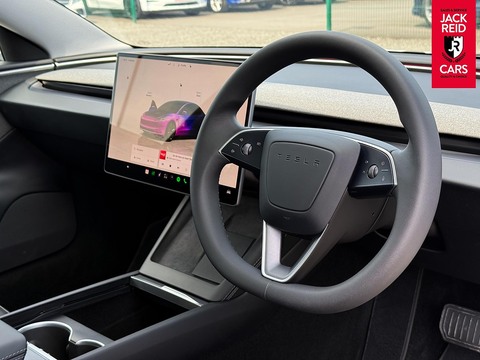 Saloon 4dr Electric Auto RWD (208 ps)