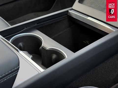 Saloon 4dr Electric Auto RWD (208 ps)