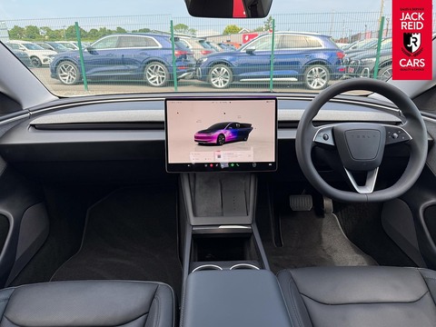 Saloon 4dr Electric Auto RWD (208 ps)