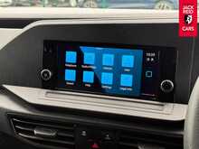 Volkswagen Caddy Maxi TDI C20 Commerce 2.0 TDI C20 Commerce Panel Van 6dr Diesel Manual LWB Euro 6 (s/s) (102 ps) 
