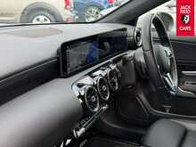 Mercedes-Benz A Class A180d Sport Edition 2.0 A180d Sport Edition (Executive) Hatchback 5dr Diesel 8G-DCT Euro 6 (s/s) (116 ps) 