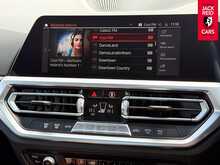 BMW 3 Series 318d MHT SE Pro 2.0 318d MHT SE Pro Saloon 4dr Diesel Hybrid Auto Euro 6 (s/s) (150 ps) 
