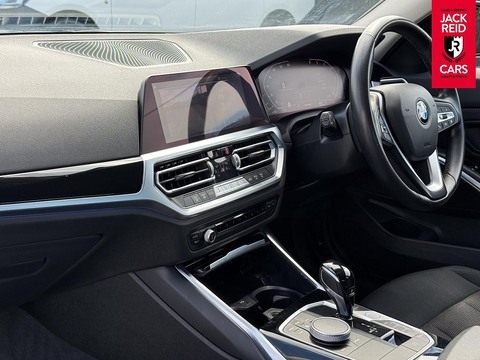 2.0 318d MHT SE Pro Saloon 4dr Diesel Hybrid Auto Euro 6 (s/s) (150 ps)
