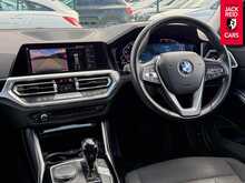 BMW 3 Series 318d MHT SE Pro 2.0 318d MHT SE Pro Saloon 4dr Diesel Hybrid Auto Euro 6 (s/s) (150 ps) 