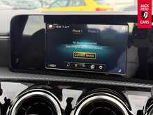 Mercedes-Benz A Class A180 SE 1.3 A180 SE Hatchback 5dr Petrol Manual Euro 6 (s/s) (136 ps) 