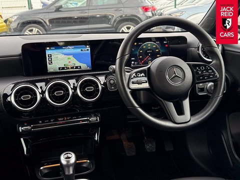 1.3 A180 SE Hatchback 5dr Petrol Manual Euro 6 (s/s) (136 ps)