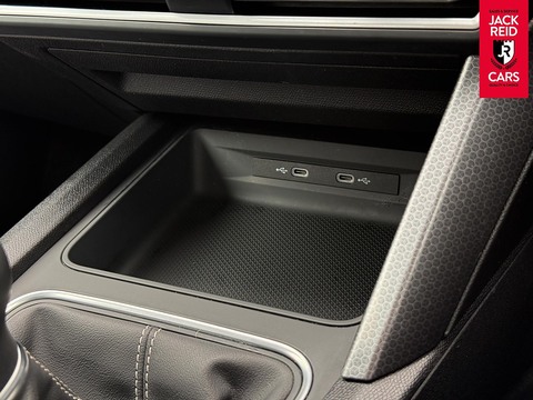 1.0 TSI EVO SE Hatchback 5dr Petrol Manual Euro 6 (s/s) (110 ps)