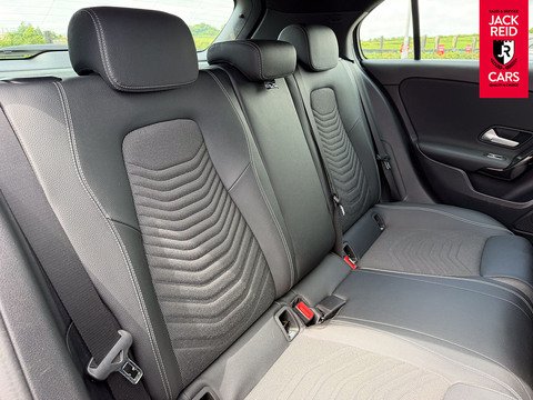 1.5 A180d SE Hatchback 5dr Diesel Manual Euro 6 (s/s) (116 ps)