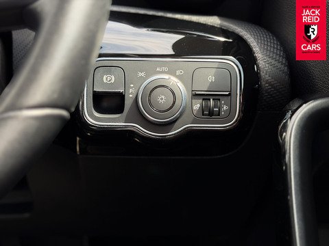 1.5 A180d SE Hatchback 5dr Diesel Manual Euro 6 (s/s) (116 ps)