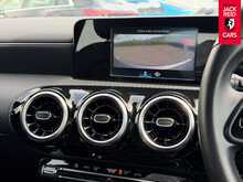 Mercedes-Benz A Class A180d SE 1.5 A180d SE Hatchback 5dr Diesel Manual Euro 6 (s/s) (116 ps) 