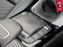 Mercedes-Benz A Class A180d SE 1.5 A180d SE Hatchback 5dr Diesel Manual Euro 6 (s/s) (116 ps) 