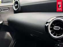 Mercedes-Benz A Class A180d SE 1.5 A180d SE Hatchback 5dr Diesel Manual Euro 6 (s/s) (116 ps) 