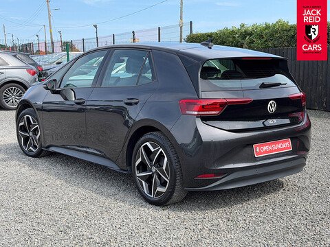 Pro Performance 58kWh Life Hatchback 5dr Electric Auto (204 ps)