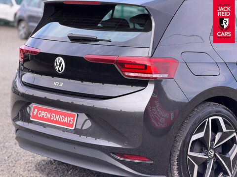 Pro Performance 58kWh Life Hatchback 5dr Electric Auto (204 ps)