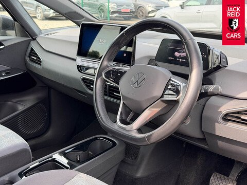 Pro Performance 58kWh Life Hatchback 5dr Electric Auto (204 ps)
