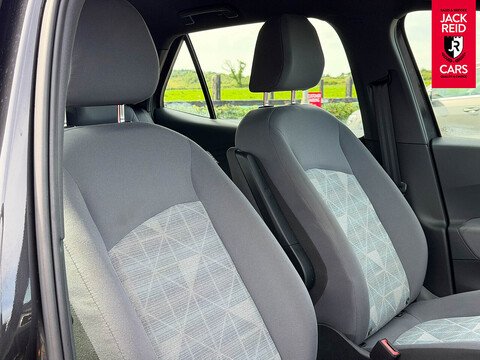 Pro Performance 58kWh Life Hatchback 5dr Electric Auto (204 ps)