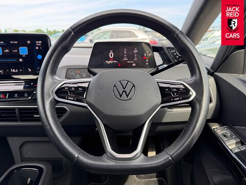 Pro Performance 58kWh Life Hatchback 5dr Electric Auto (204 ps)