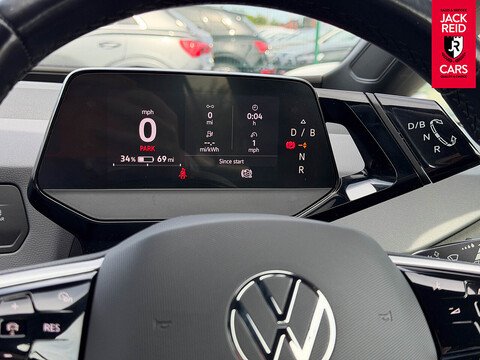 Pro Performance 58kWh Life Hatchback 5dr Electric Auto (204 ps)