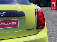 MINI Hatch Cooper Classic 1.5 Cooper Classic Hatchback 5dr Petrol Steptronic Euro 6 (s/s) (136 ps) 
