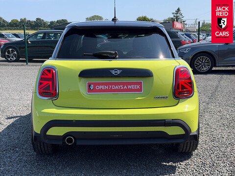 1.5 Cooper Classic Hatchback 5dr Petrol Steptronic Euro 6 (s/s) (136 ps)