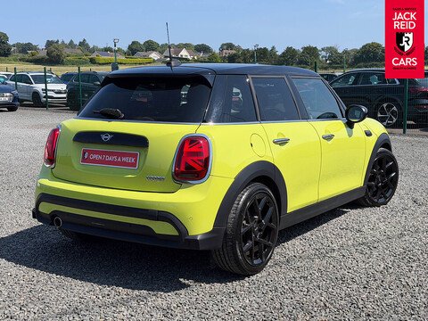1.5 Cooper Classic Hatchback 5dr Petrol Steptronic Euro 6 (s/s) (136 ps)