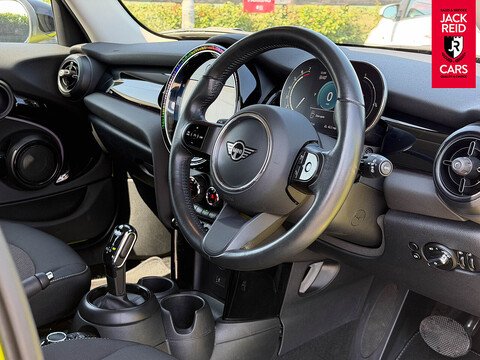 1.5 Cooper Classic Hatchback 5dr Petrol Steptronic Euro 6 (s/s) (136 ps)