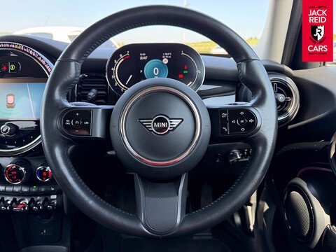 1.5 Cooper Classic Hatchback 5dr Petrol Steptronic Euro 6 (s/s) (136 ps)