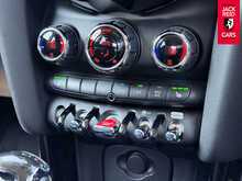 MINI Hatch Cooper Classic 1.5 Cooper Classic Hatchback 5dr Petrol Steptronic Euro 6 (s/s) (136 ps) 