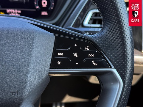 40 Launch Edition SUV 5dr Electric Auto 82kWh (204 ps)