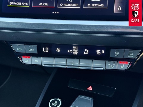 40 Launch Edition SUV 5dr Electric Auto 82kWh (204 ps)