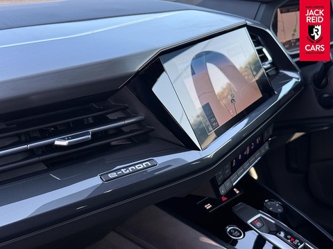 40 Launch Edition SUV 5dr Electric Auto 82kWh (204 ps)