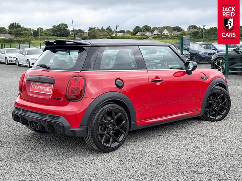 2.0 Cooper S Sport Hatchback 3dr Petrol Steptronic Euro 6 (s/s) (178 ps)