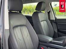 Audi Q8 e-tron Sport 50 Sport SUV 5dr Electric Auto quattro 95kWh (11kW Charger) (340 ps) 