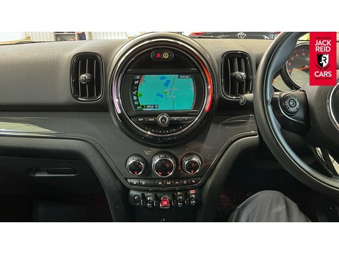 2.0 Cooper D SUV 5dr Diesel Auto ALL4 Euro 6 (s/s) (150 ps)