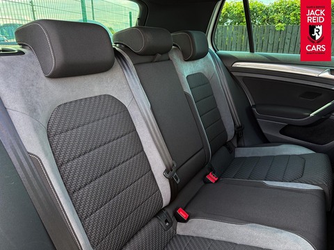 2.0 TDI R-Line Hatchback 5dr Diesel DSG Euro 6 (s/s) (150 ps)