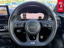 Audi A4 TDI Black Edition 2.0 TDI 40 Black Edition Saloon 4dr Diesel S Tronic quattro Euro 6 (s/s) (204 ps) 