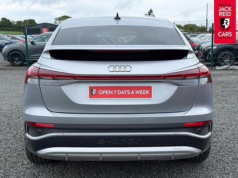 40 Launch Edition Sportback 5dr Electric Auto 82kWh (204 ps)