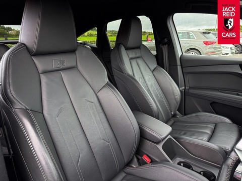 40 Launch Edition Sportback 5dr Electric Auto 82kWh (204 ps)