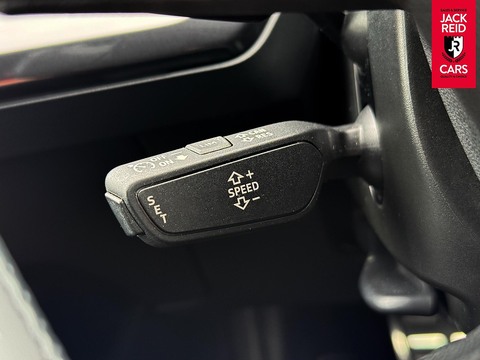40 Launch Edition Sportback 5dr Electric Auto 82kWh (204 ps)