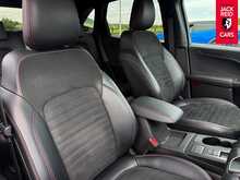 Ford Kuga EcoBlue ST-Line Edition 1.5 EcoBlue ST-Line Edition SUV 5dr Diesel Auto Euro 6 (s/s) (120 ps) 