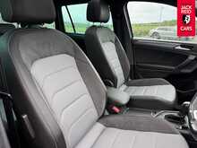 Volkswagen Tiguan TDI R-Line Tech 2.0 TDI R-Line Tech SUV 5dr Diesel DSG Euro 6 (s/s) (150 ps) 