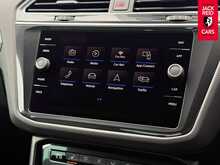 Volkswagen Tiguan TDI R-Line Tech 2.0 TDI R-Line Tech SUV 5dr Diesel DSG Euro 6 (s/s) (150 ps) 